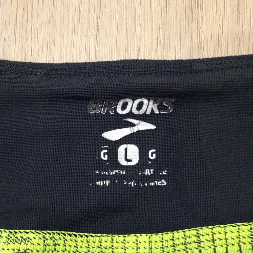 Brooks Large Women's Black Patterned Athletic Sho… - image 3